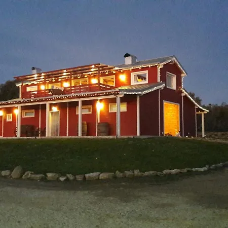 Red Cedar Ranch Monte Romano